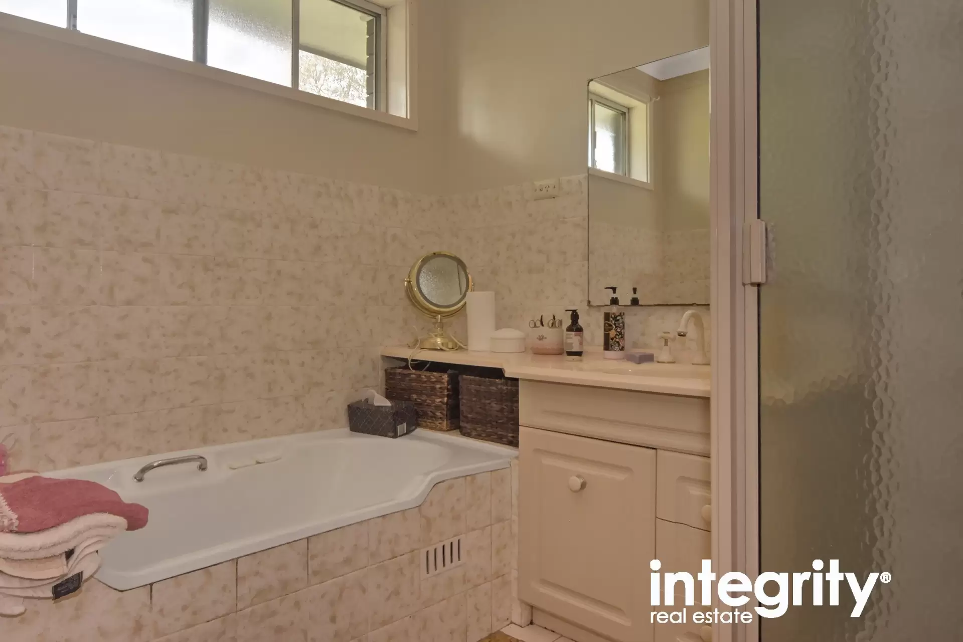 166 Illaroo Road, North Nowra Sold by Integrity Real Estate - image 8