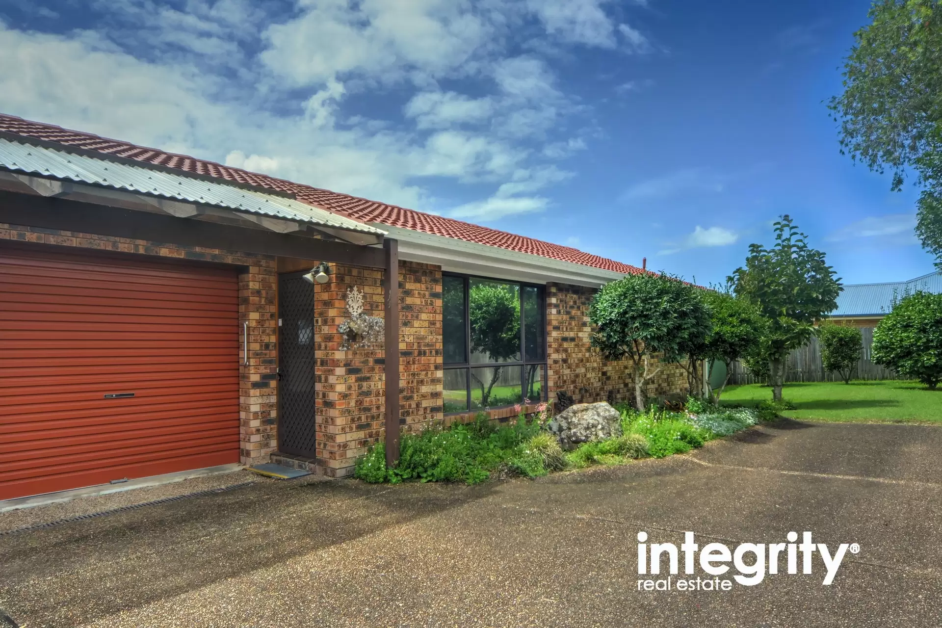 2/3 Waroo Place, Bomaderry Sold by Integrity Real Estate - image 2