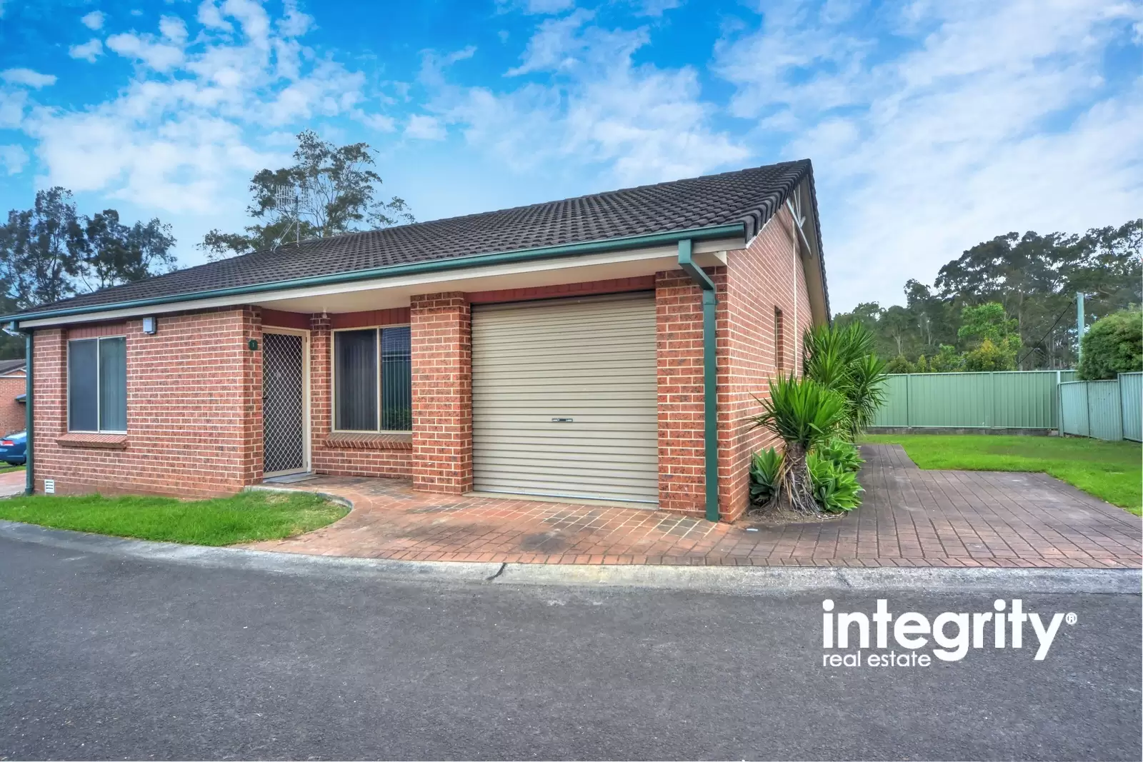 1/60 Brinawarr Street, Bomaderry Sold by Integrity Real Estate - image 1