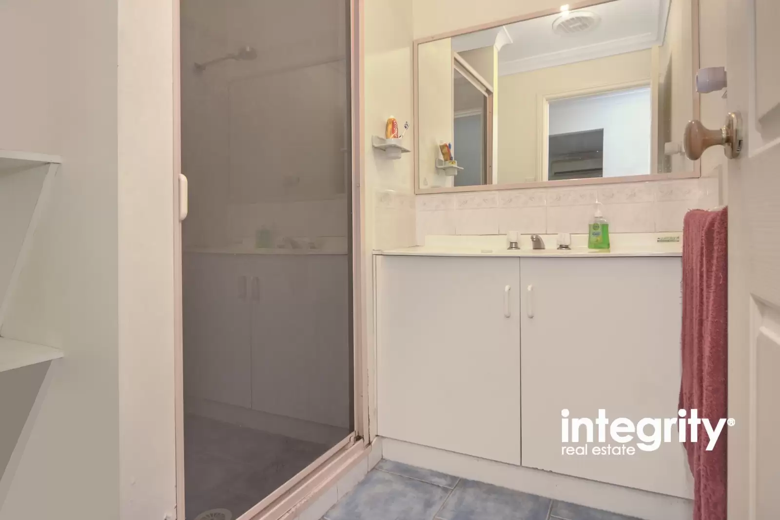 1/60 Brinawarr Street, Bomaderry Sold by Integrity Real Estate - image 7