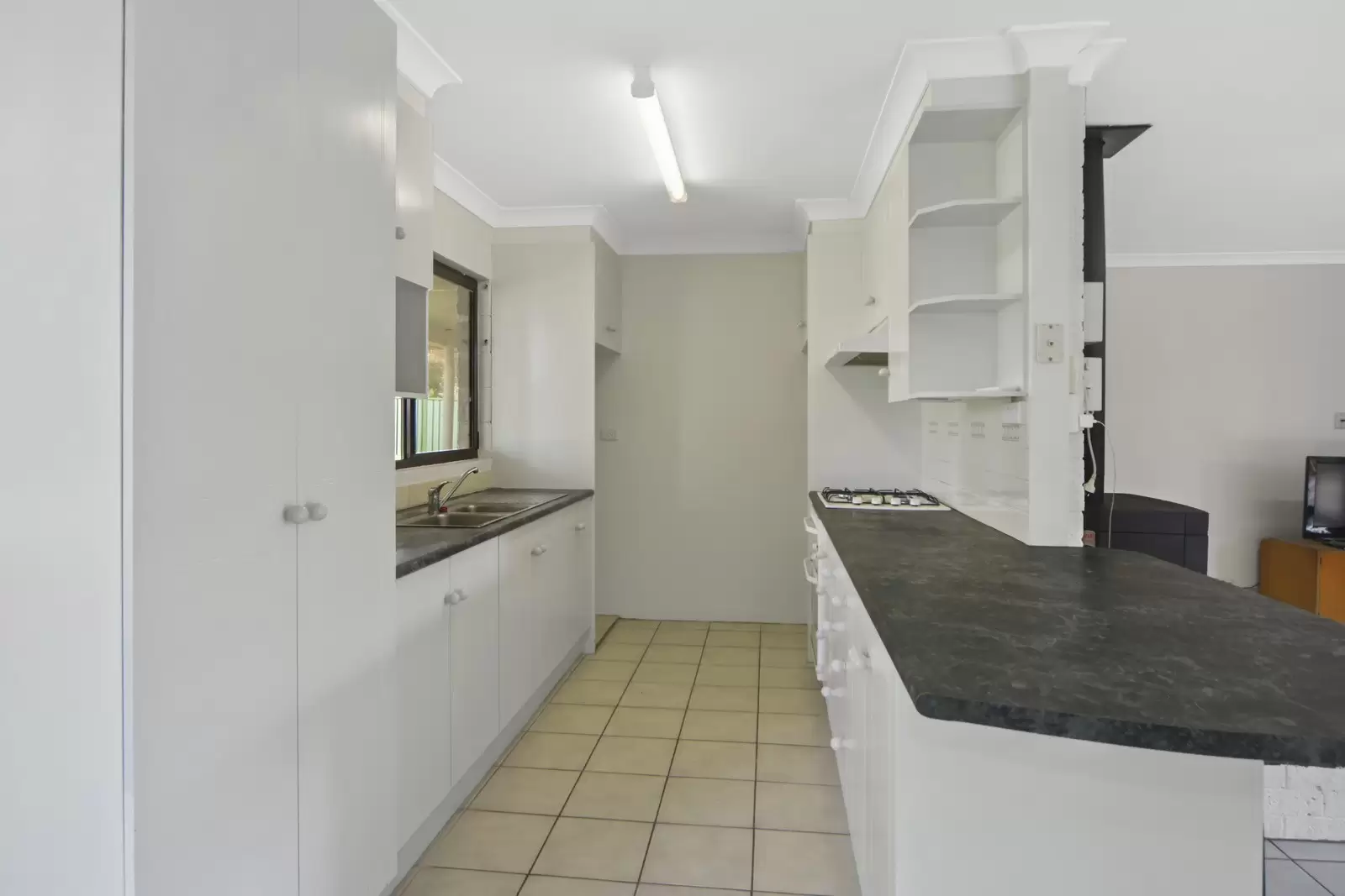6 Elvin Drive, Bomaderry Sold by Integrity Real Estate - image 6