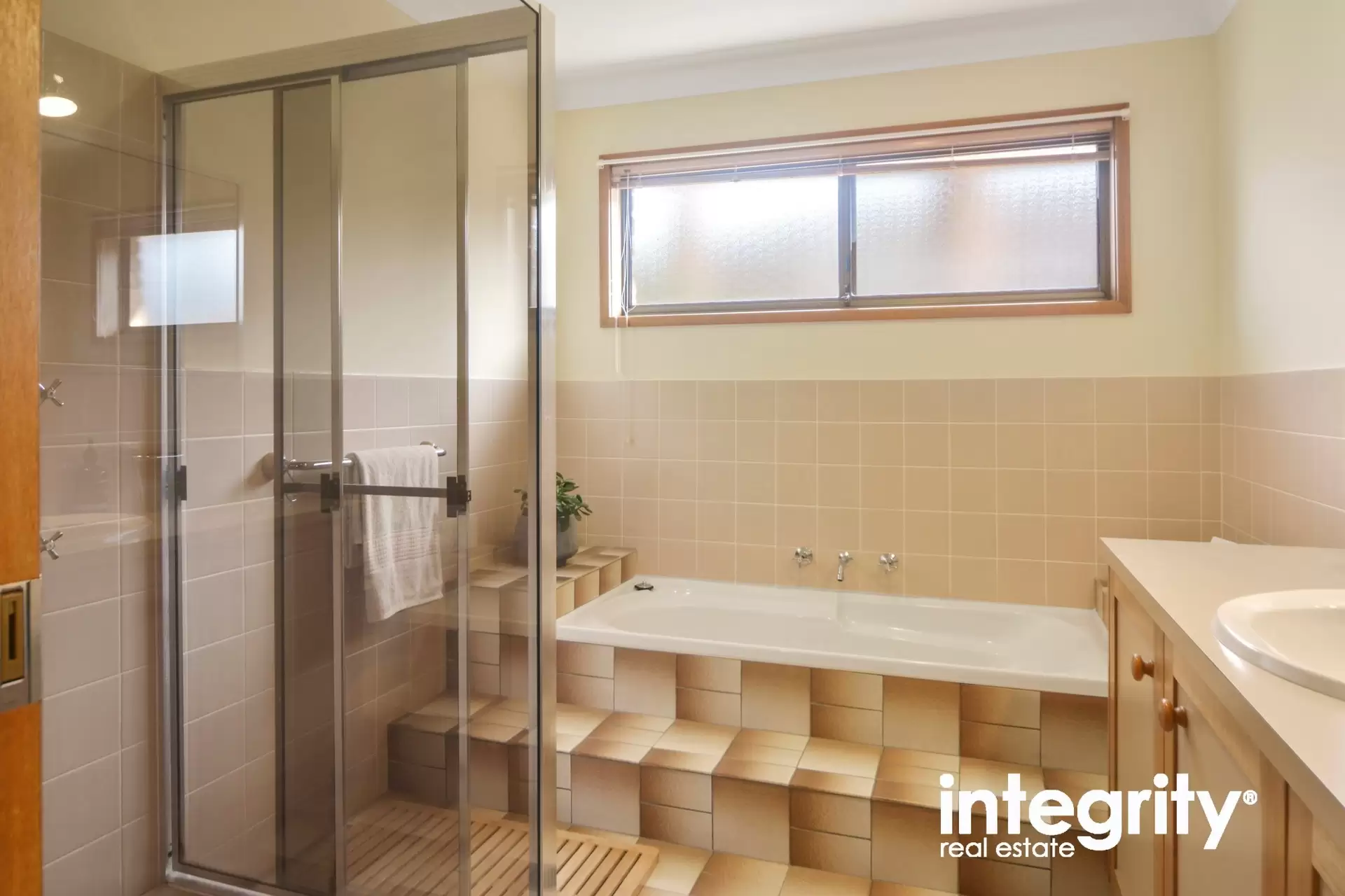 2 Chestnut Avenue, Bomaderry Sold by Integrity Real Estate - image 9