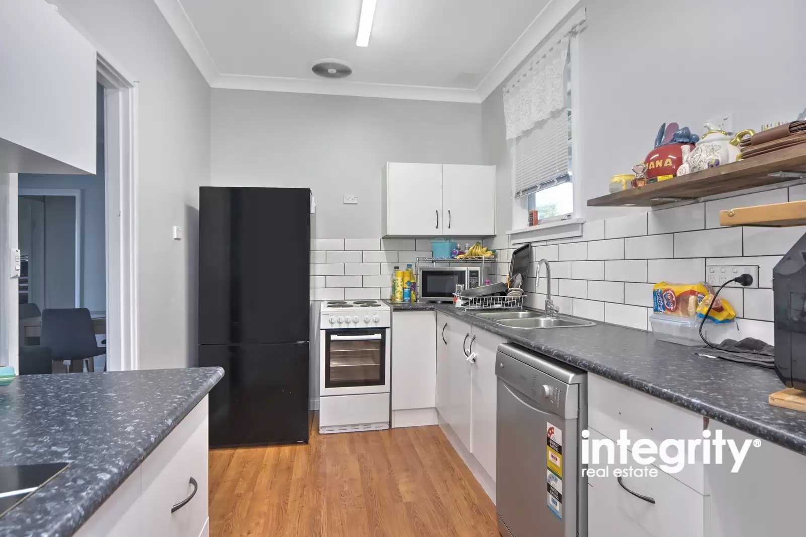 5 Elizabeth Avenue, Nowra Sold by Integrity Real Estate - image 4