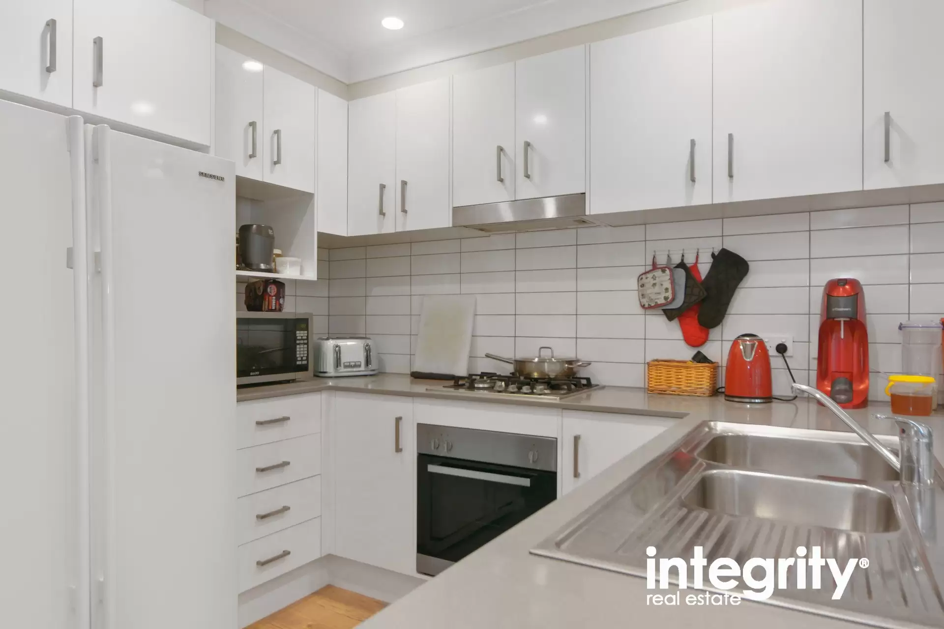 21 Fairview Crescent, Sussex Inlet Sold by Integrity Real Estate - image 4