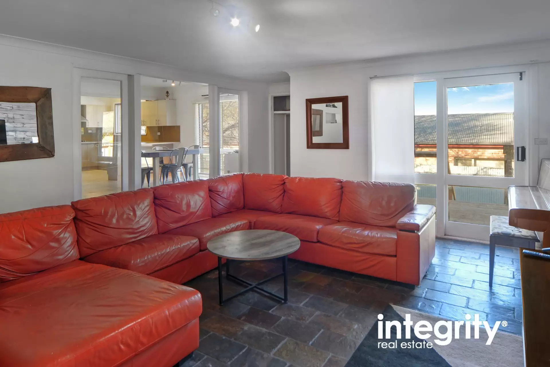 166 Wallace Street, Nowra Sold by Integrity Real Estate - image 2