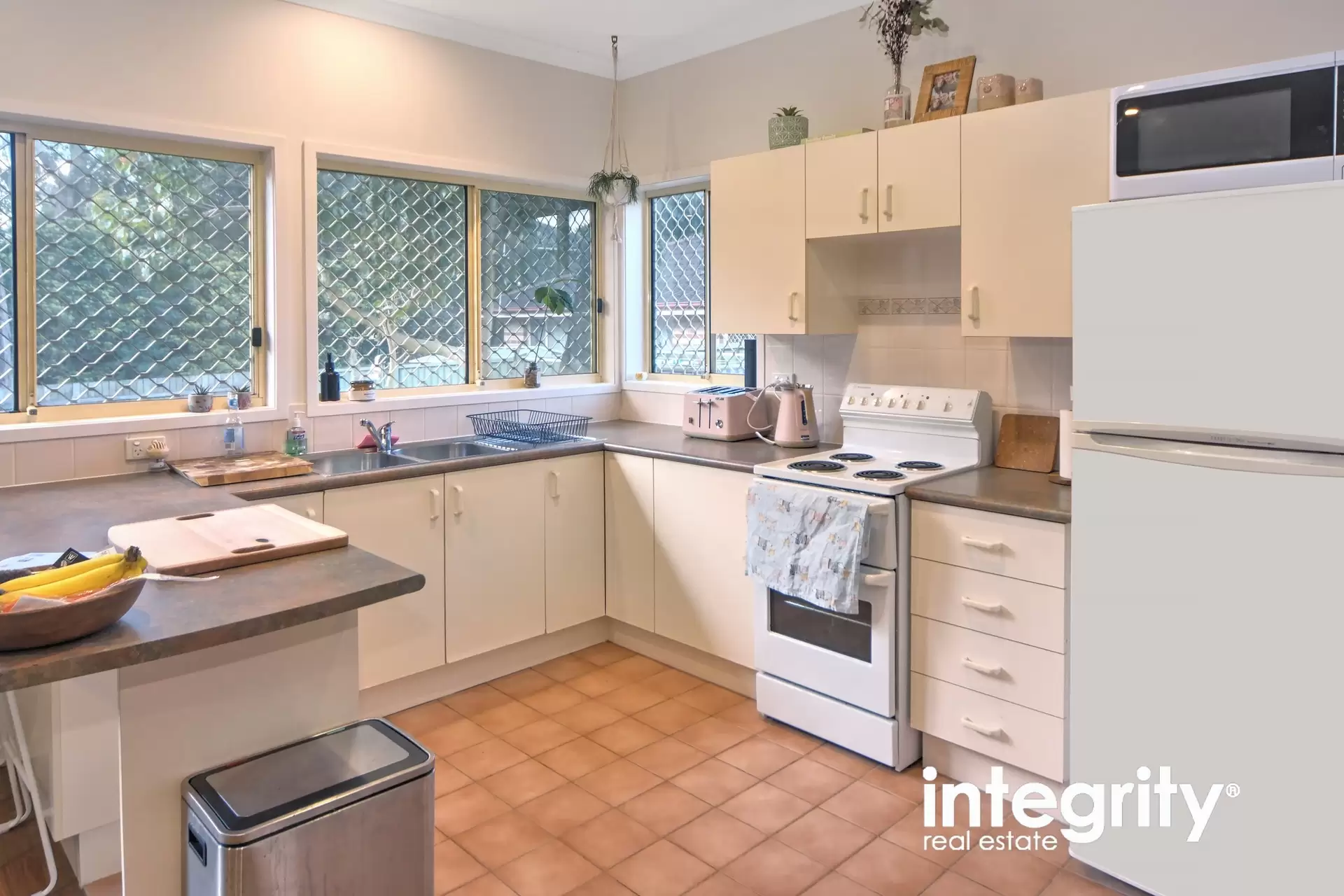 5/3 Ettrick Close, Bomaderry Sold by Integrity Real Estate - image 8