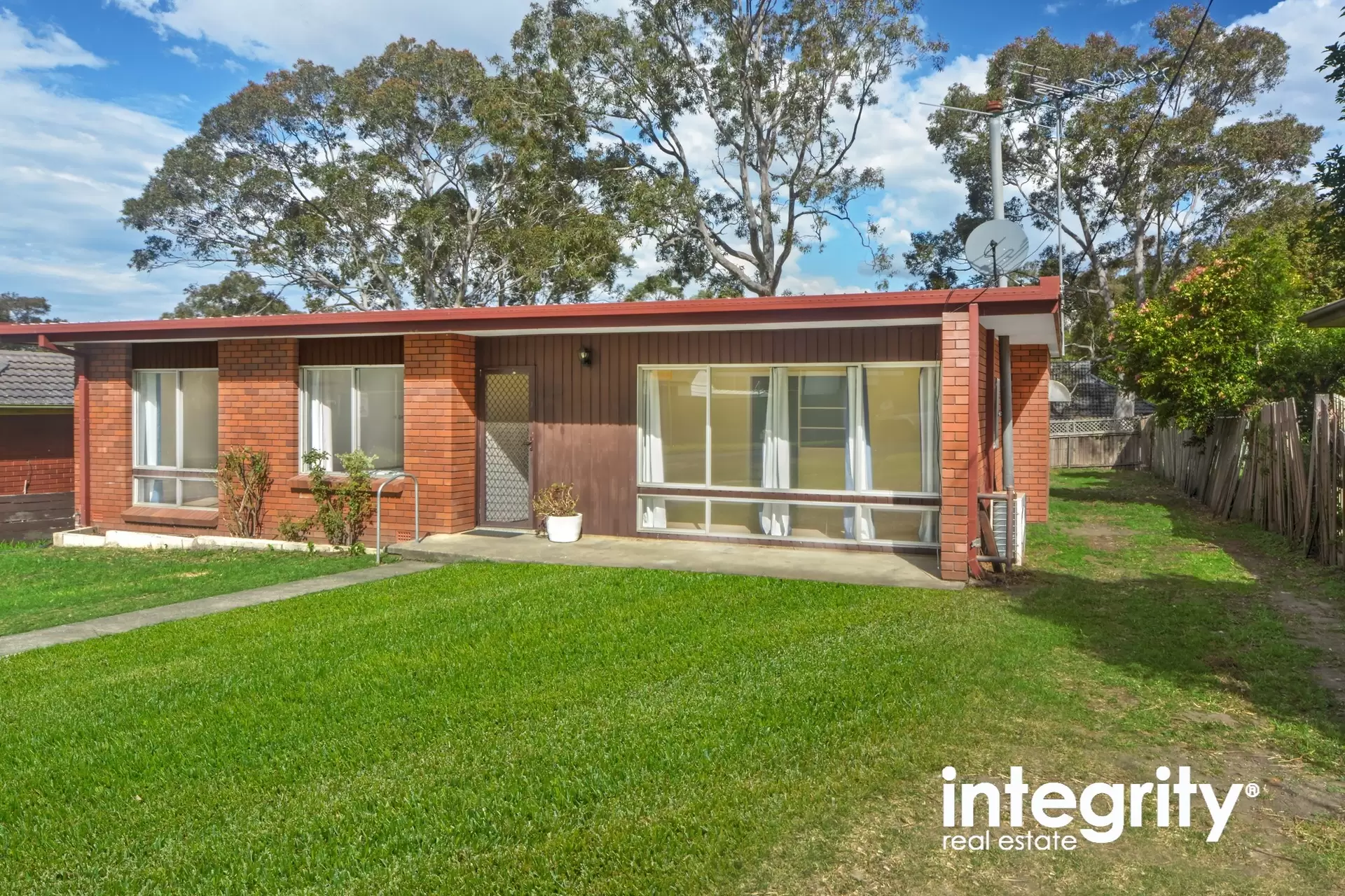 2 Turley Avenue, Bomaderry Sold by Integrity Real Estate - image 1