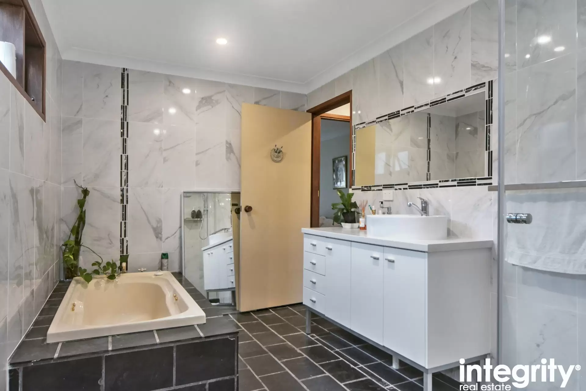 141 Meroo Road, Bomaderry Sold by Integrity Real Estate - image 7