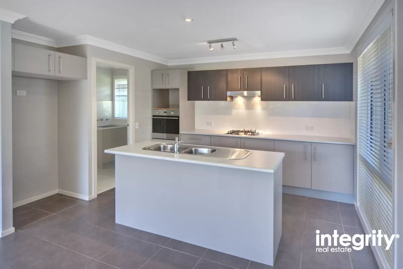 19/146 Plunkett Street, Nowra Sold by Integrity Real Estate - image 5