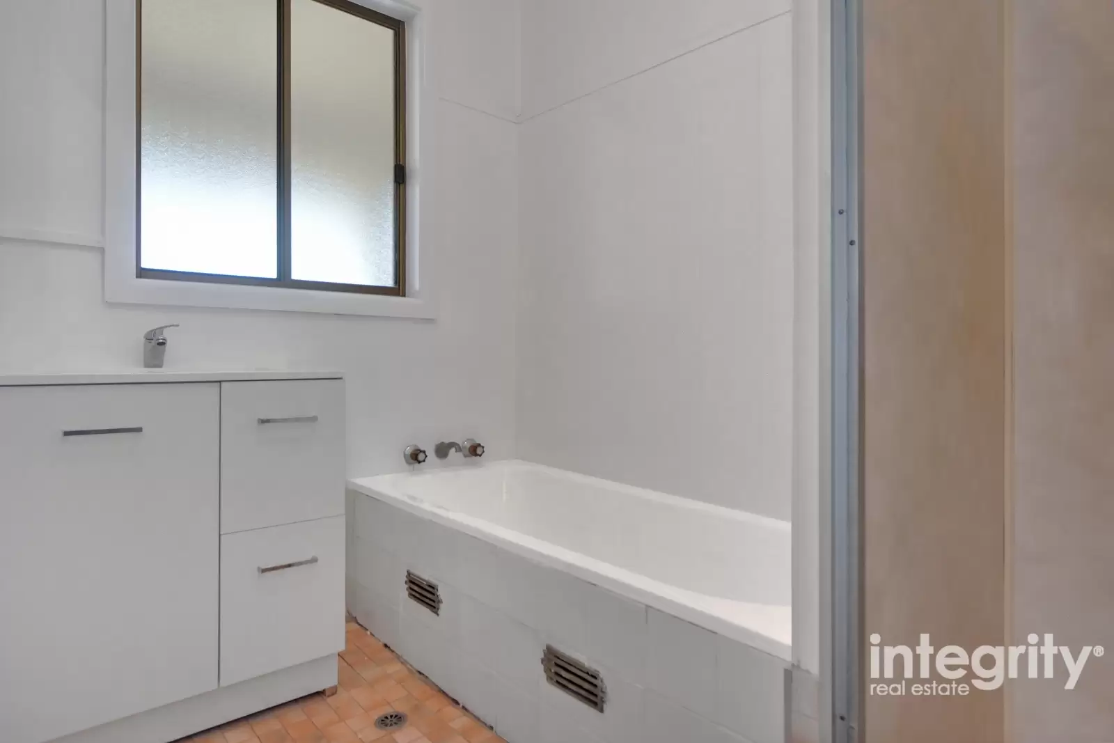 76 Illaroo Road, North Nowra Sold by Integrity Real Estate - image 7