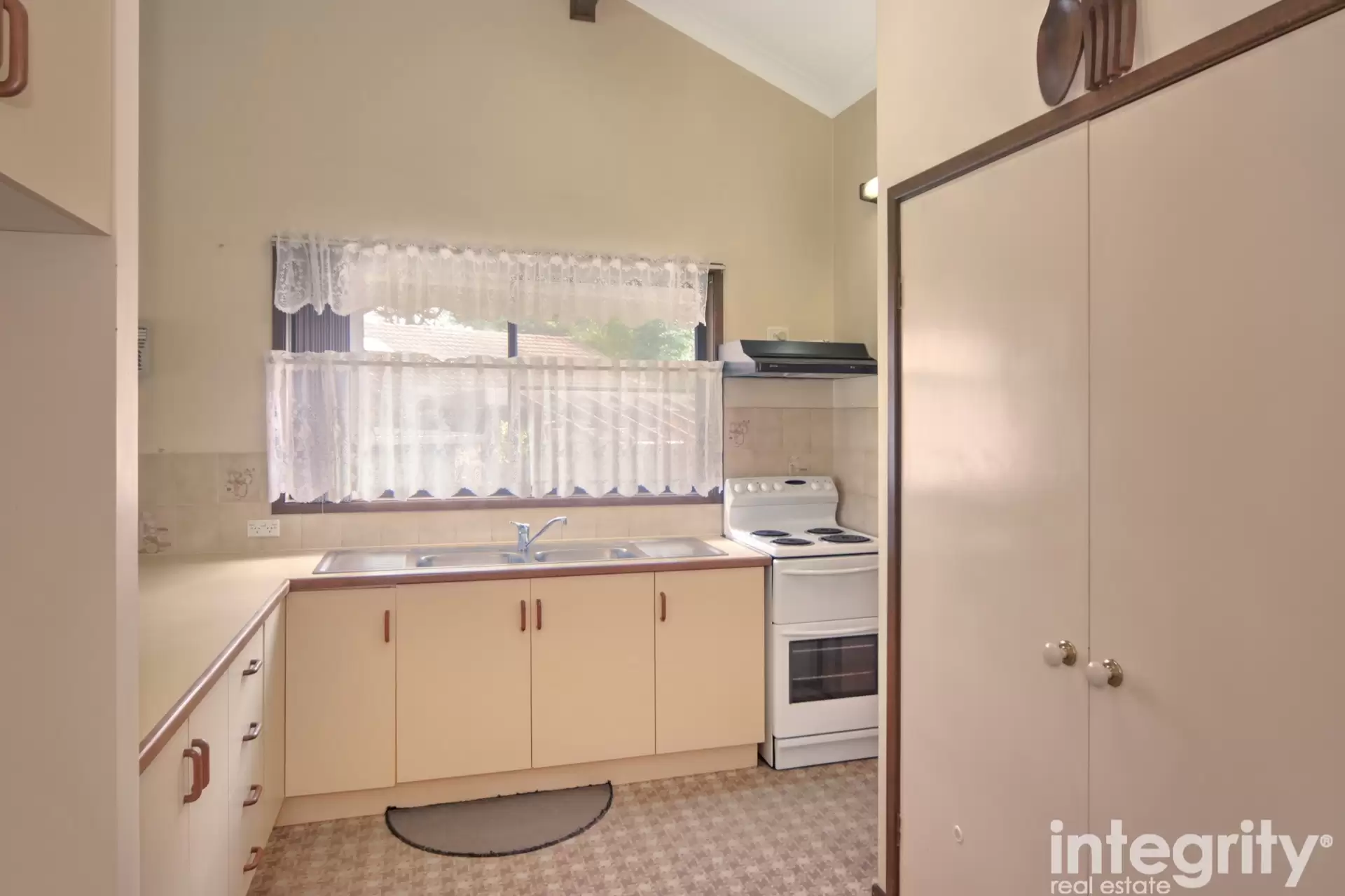 1/27 Bowada Street, Bomaderry Sold by Integrity Real Estate - image 4