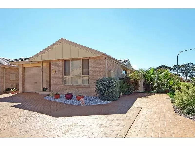 6/73-75 Rayleigh Drive, Worrigee Sold by Integrity Real Estate - image 1