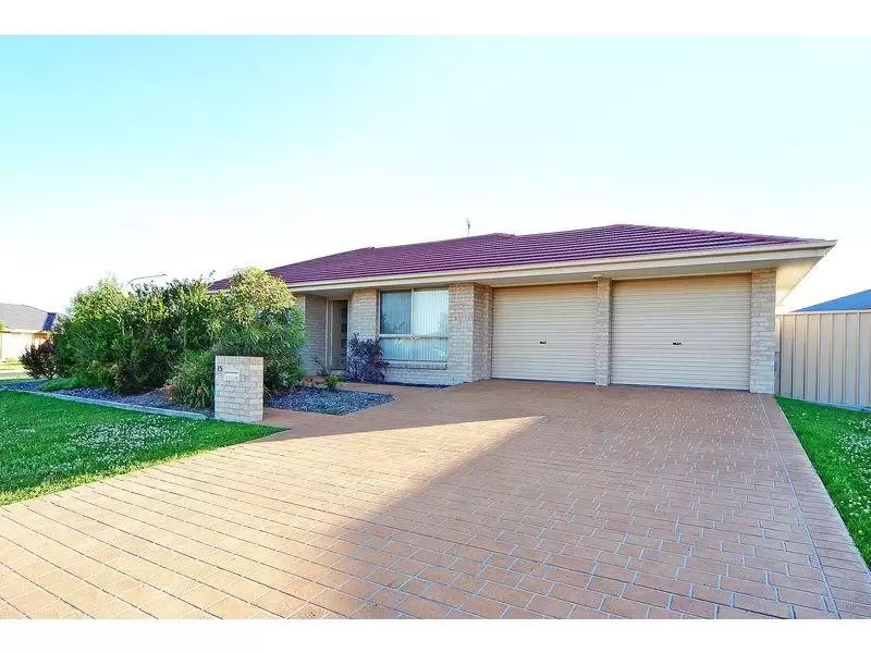 15 Blue Bell Way, Worrigee Sold by Integrity Real Estate - image 1