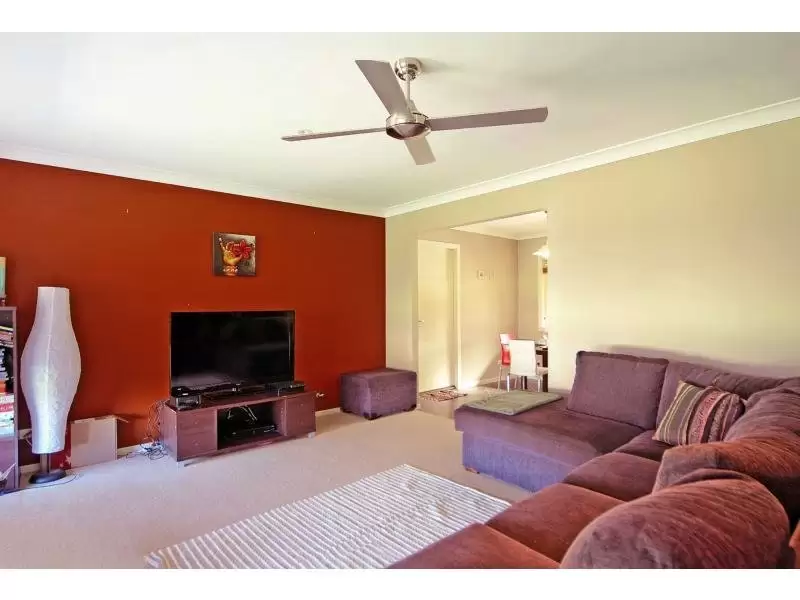 21 Hoskin Street, North Nowra Sold by Integrity Real Estate - image 2