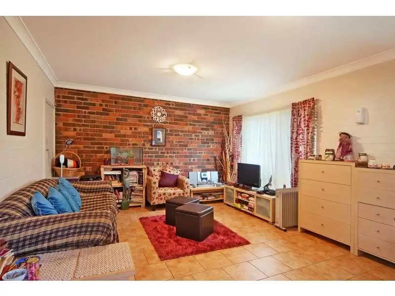 5/430 Princes Highway, Bomaderry Sold by Integrity Real Estate - image 2