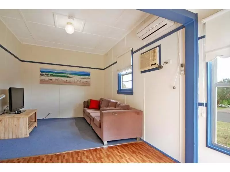 14 Tallayang Street, Bomaderry Sold by Integrity Real Estate - image 2
