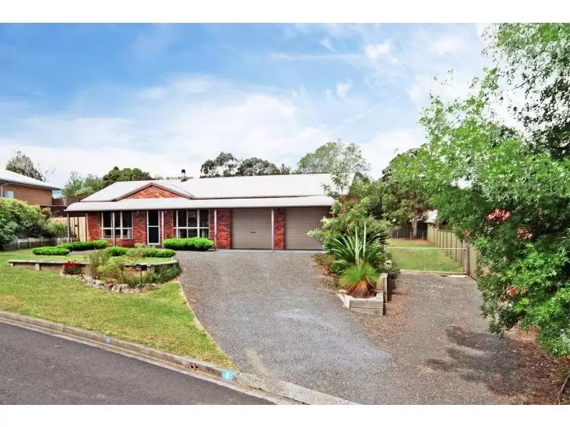 3 Binks Place, Cambewarra Sold by Integrity Real Estate