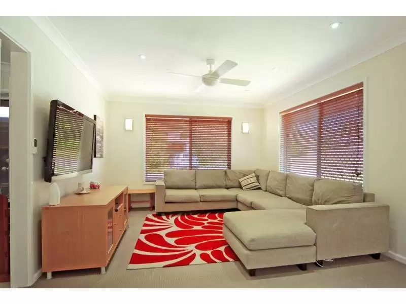 16 Gleneagle Parade, North Nowra Sold by Integrity Real Estate - image 2