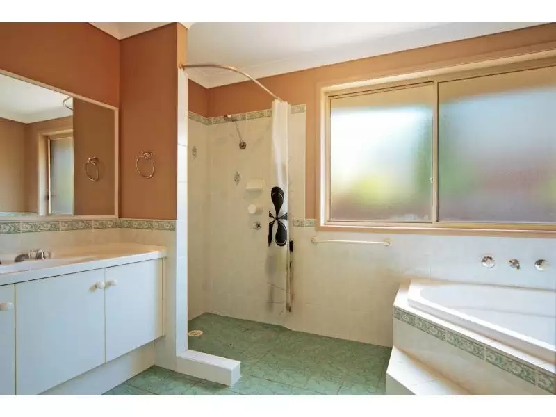 146 Rayleigh Drive, Worrigee Sold by Integrity Real Estate - image 6