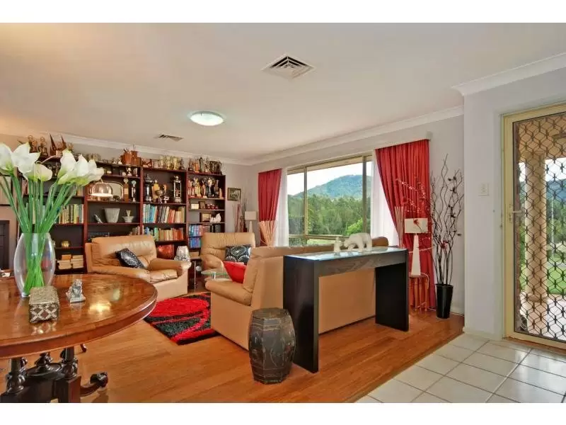 15 Gardenia Crescent, Bomaderry Sold by Integrity Real Estate - image 6