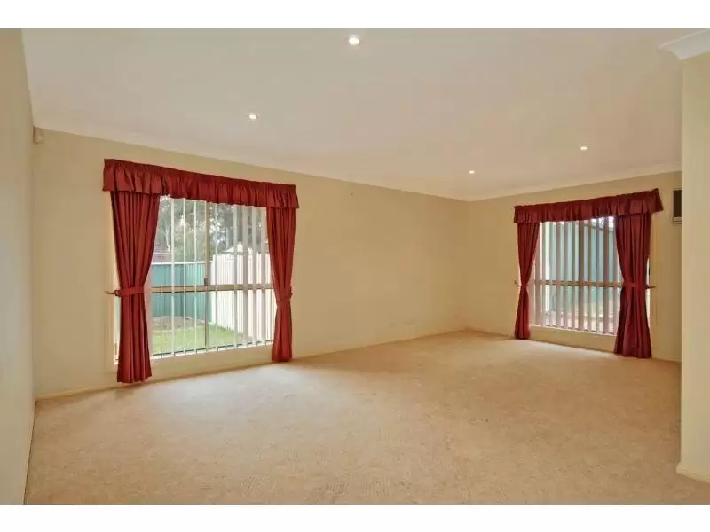 41 Illawarra Circuit, Worrigee Sold by Integrity Real Estate - image 4
