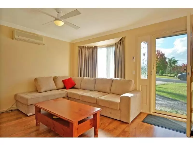 19 Rannoch Drive, West Nowra Sold by Integrity Real Estate - image 2