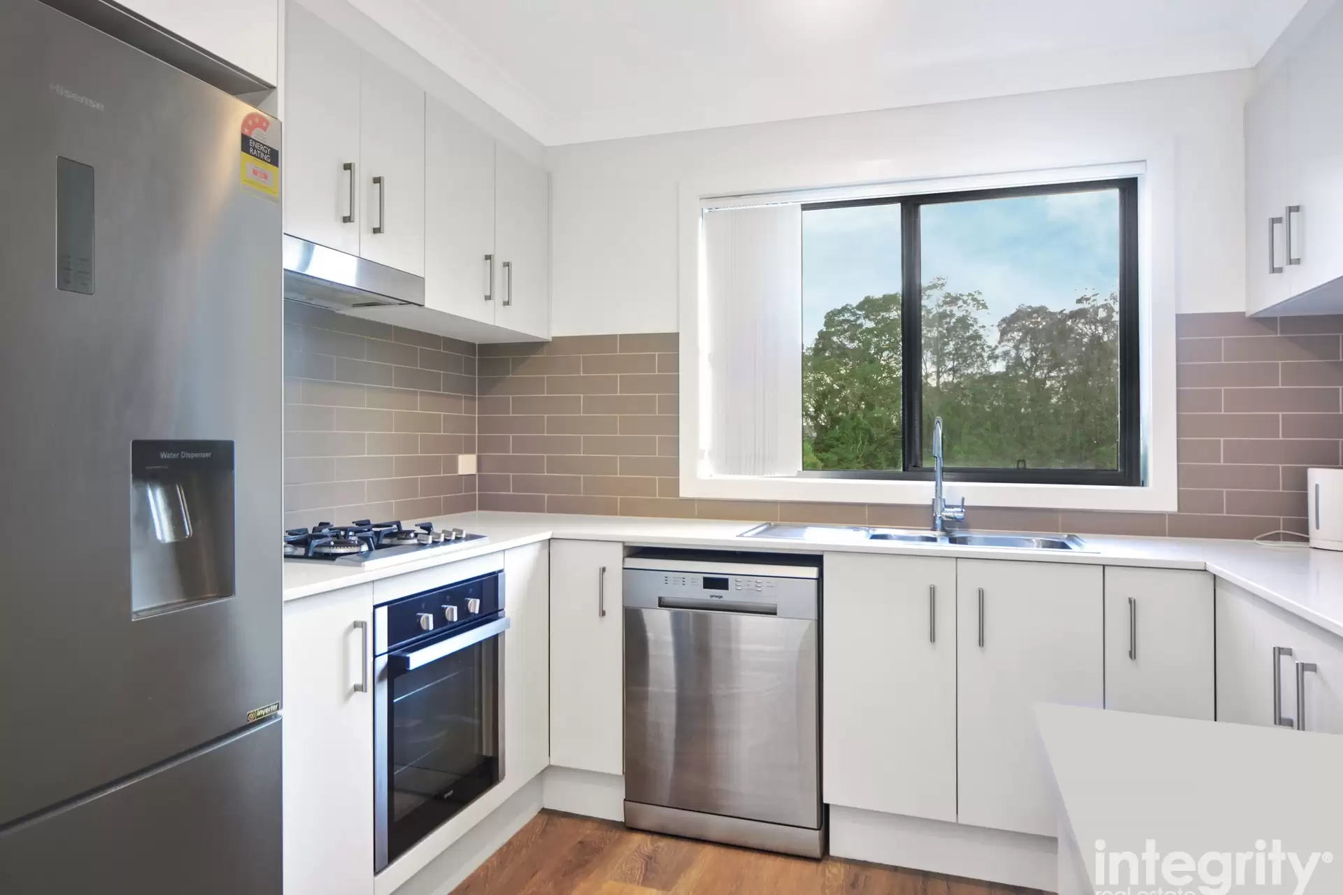 11/76 Brinawarr Street, Bomaderry Sold by Integrity Real Estate - image 2