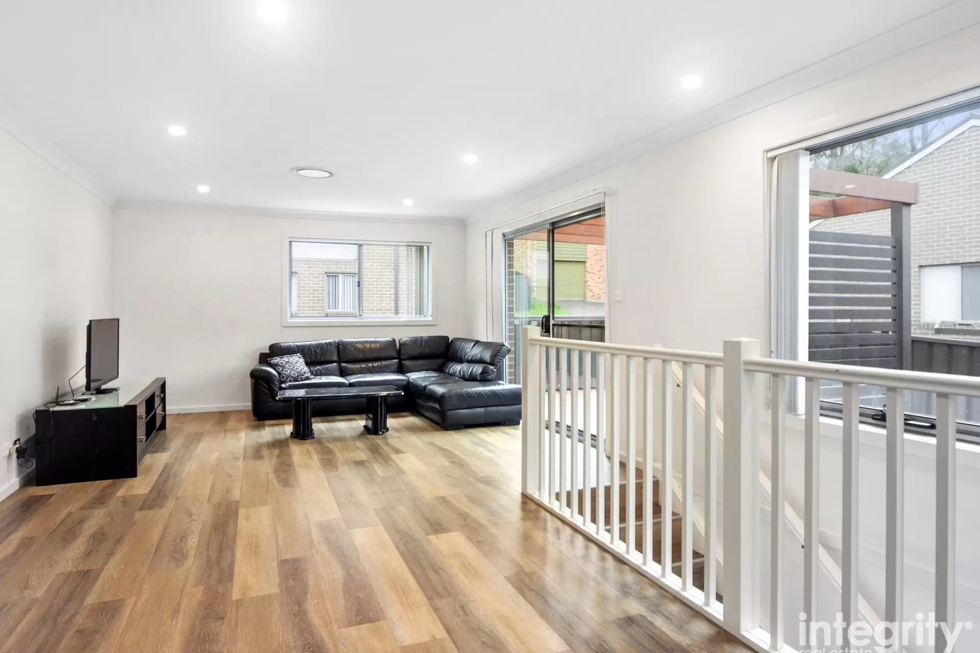 11/76 Brinawarr Street, Bomaderry Sold by Integrity Real Estate - image 4