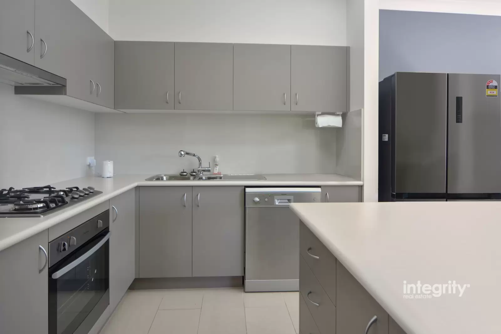 10/429A Princes Highway, Bomaderry Sold by Integrity Real Estate - image 4