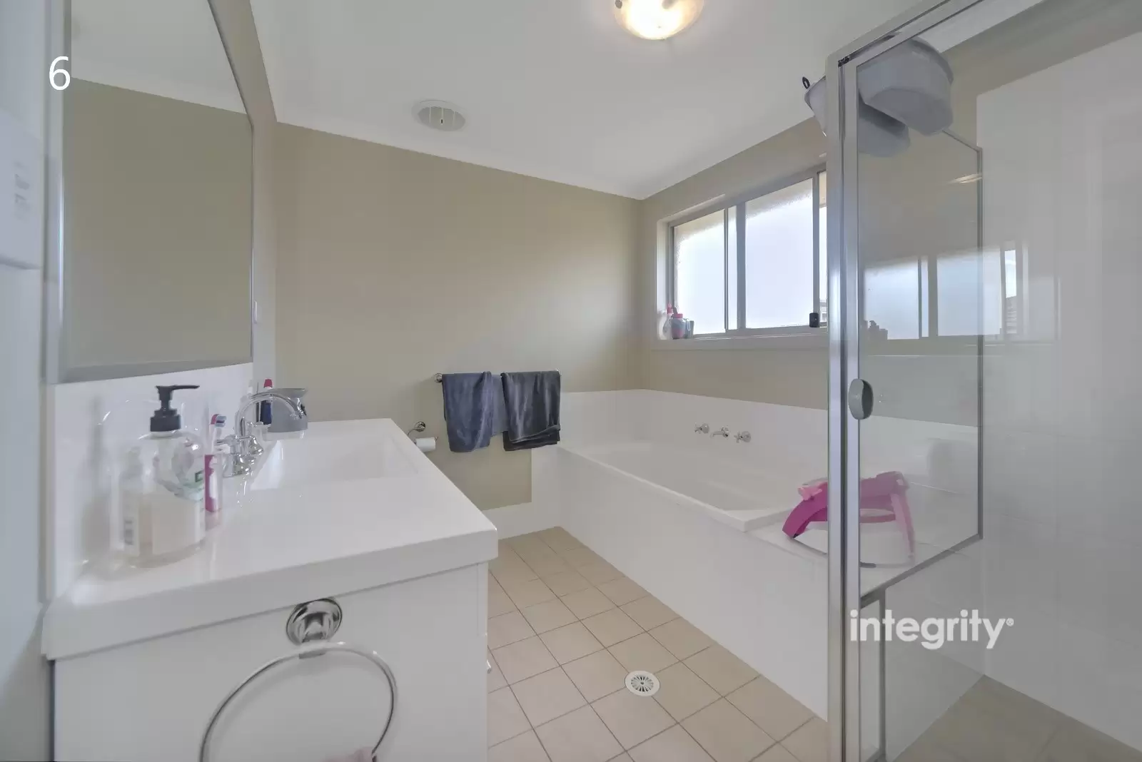 6 & 6A Doreen Court, West Nowra Sold by Integrity Real Estate - image 9