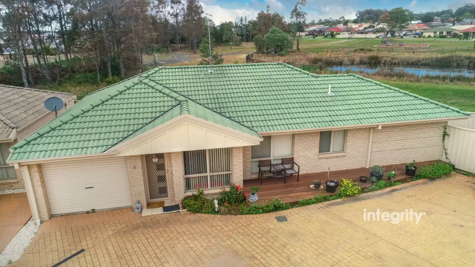3/73-75 Rayleigh Drive, Worrigee Sold by Integrity Real Estate