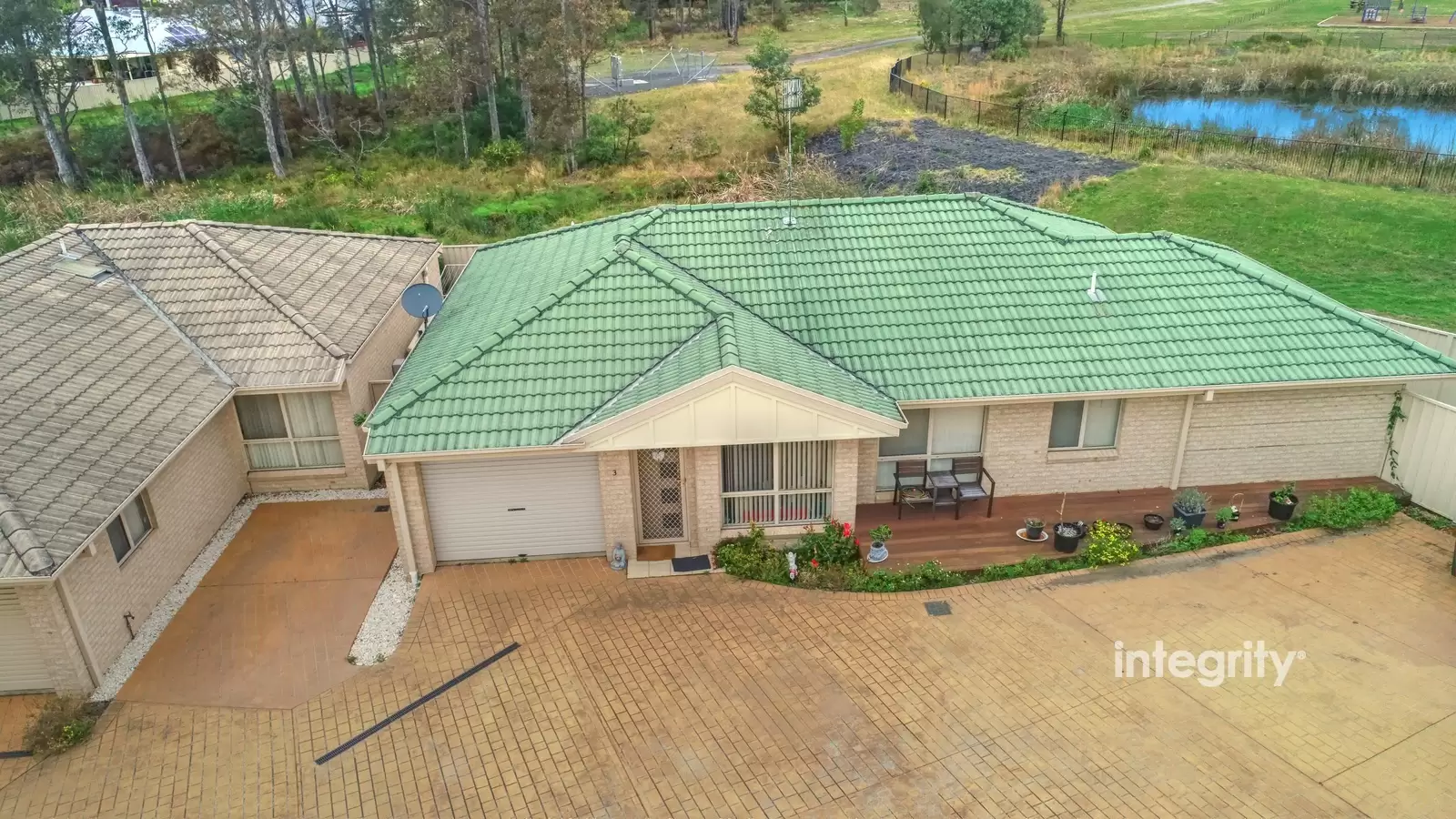 3/73-75 Rayleigh Drive, Worrigee Sold by Integrity Real Estate - image 2