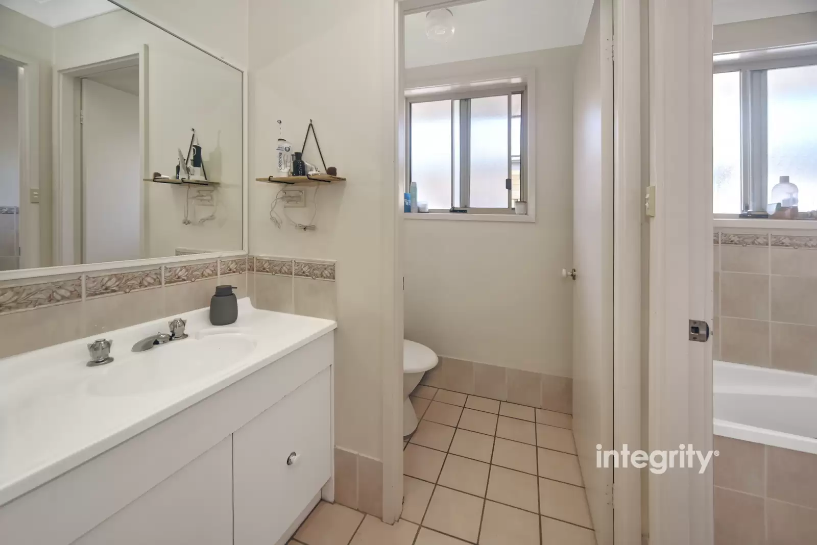 30 Rannoch Drive, West Nowra Sold by Integrity Real Estate - image 4