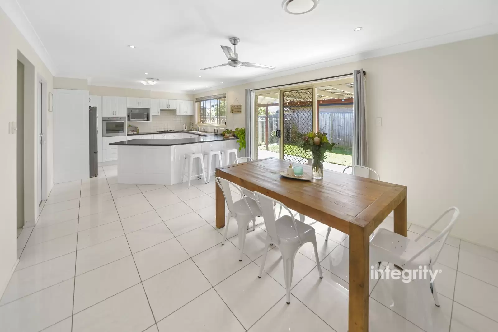 2 Guinea Flower Crescent, Worrigee Sold by Integrity Real Estate - image 3