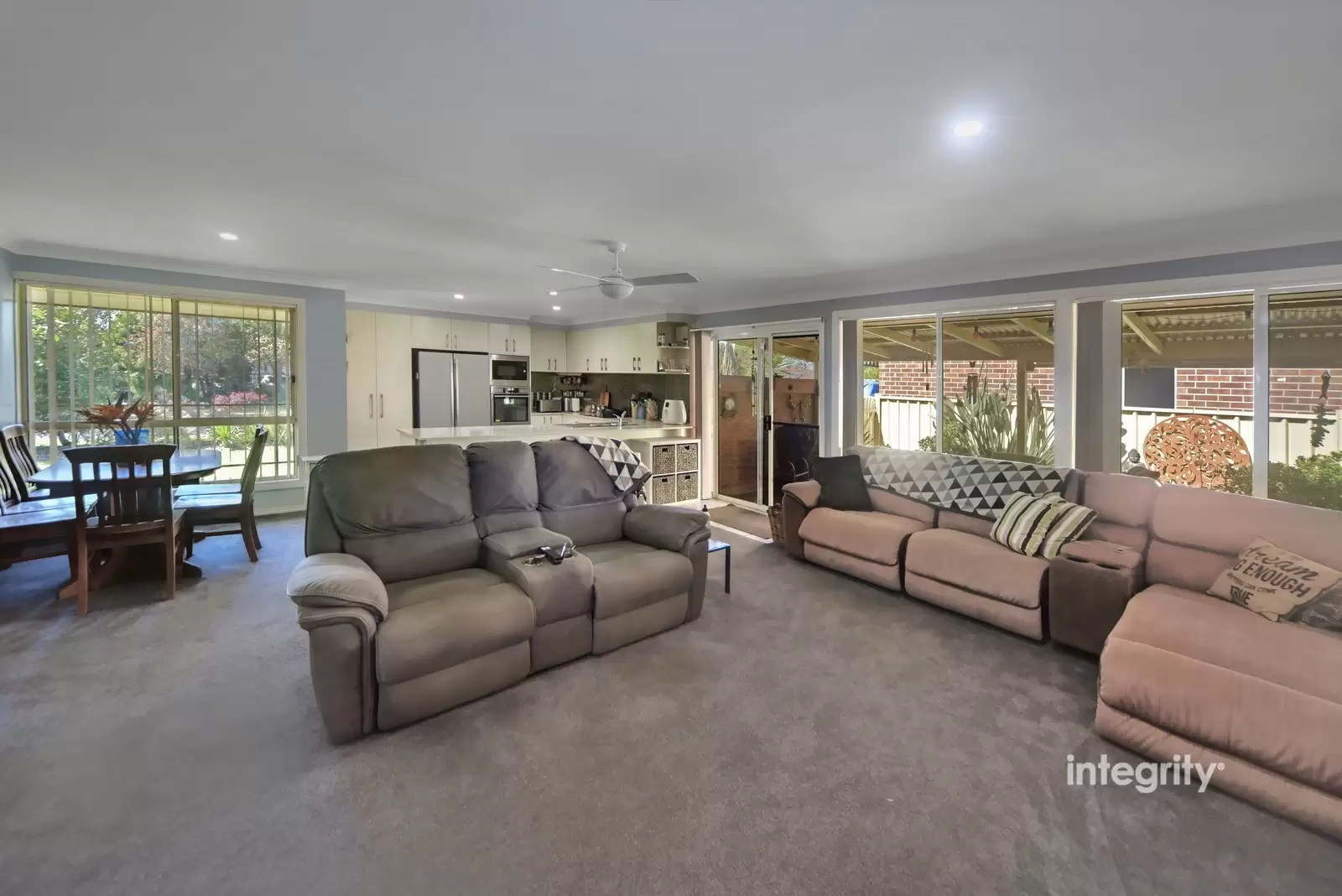 110 West Birriley Street, Bomaderry Sold by Integrity Real Estate - image 8
