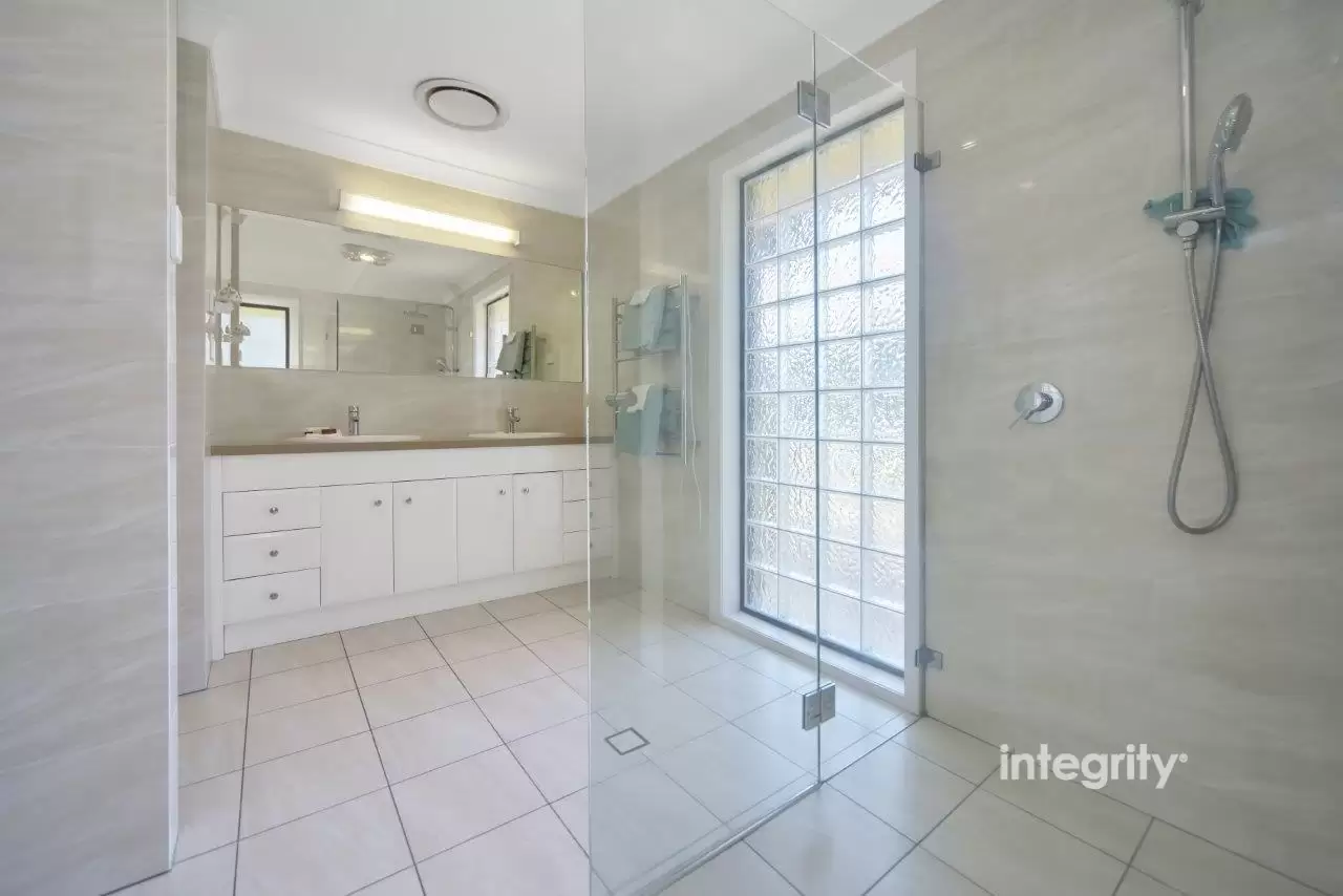 11 Linkwood Drive, Nowra Hill Sold by Integrity Real Estate - image 8