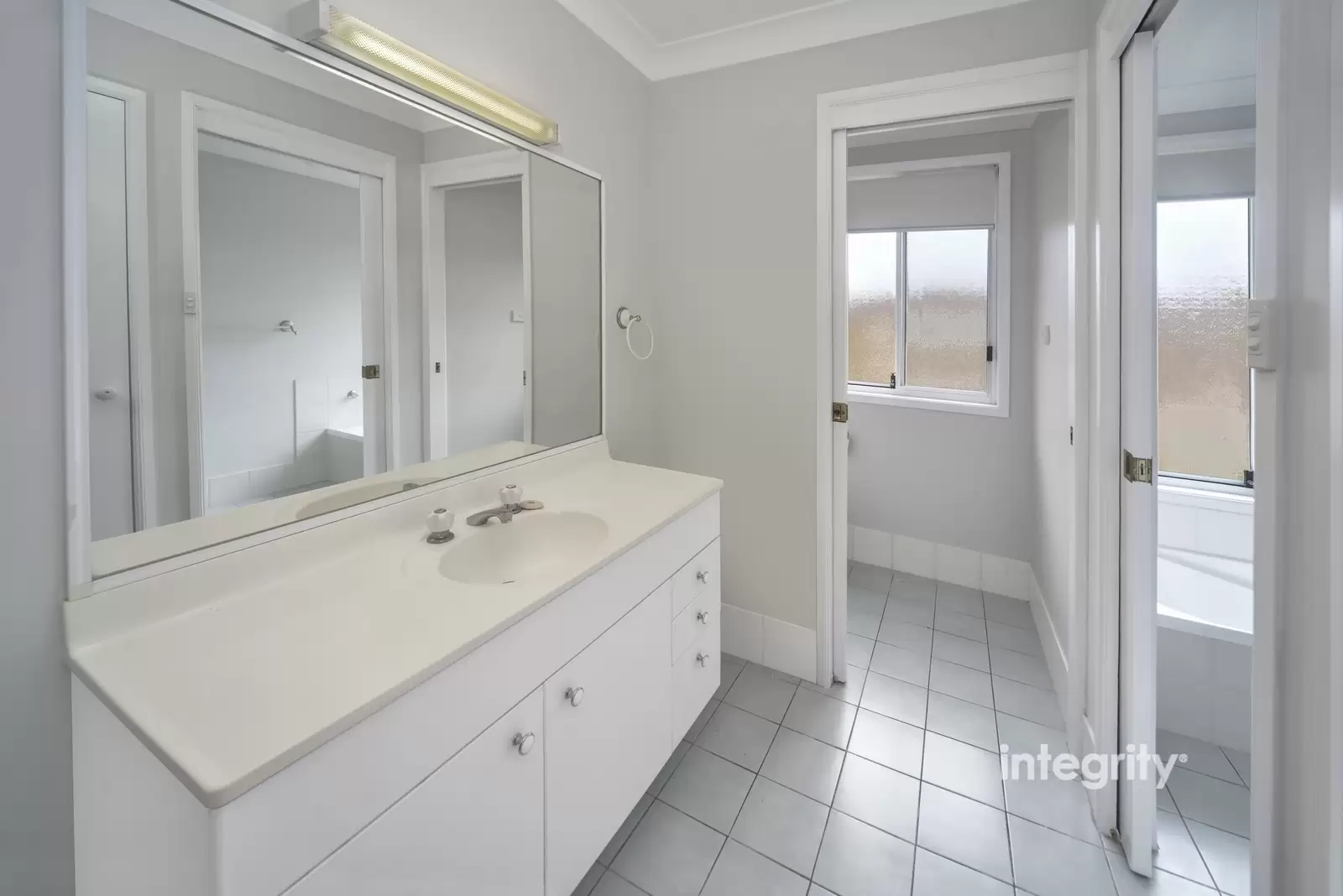 6 Gardenia Crescent, Bomaderry Sold by Integrity Real Estate - image 7