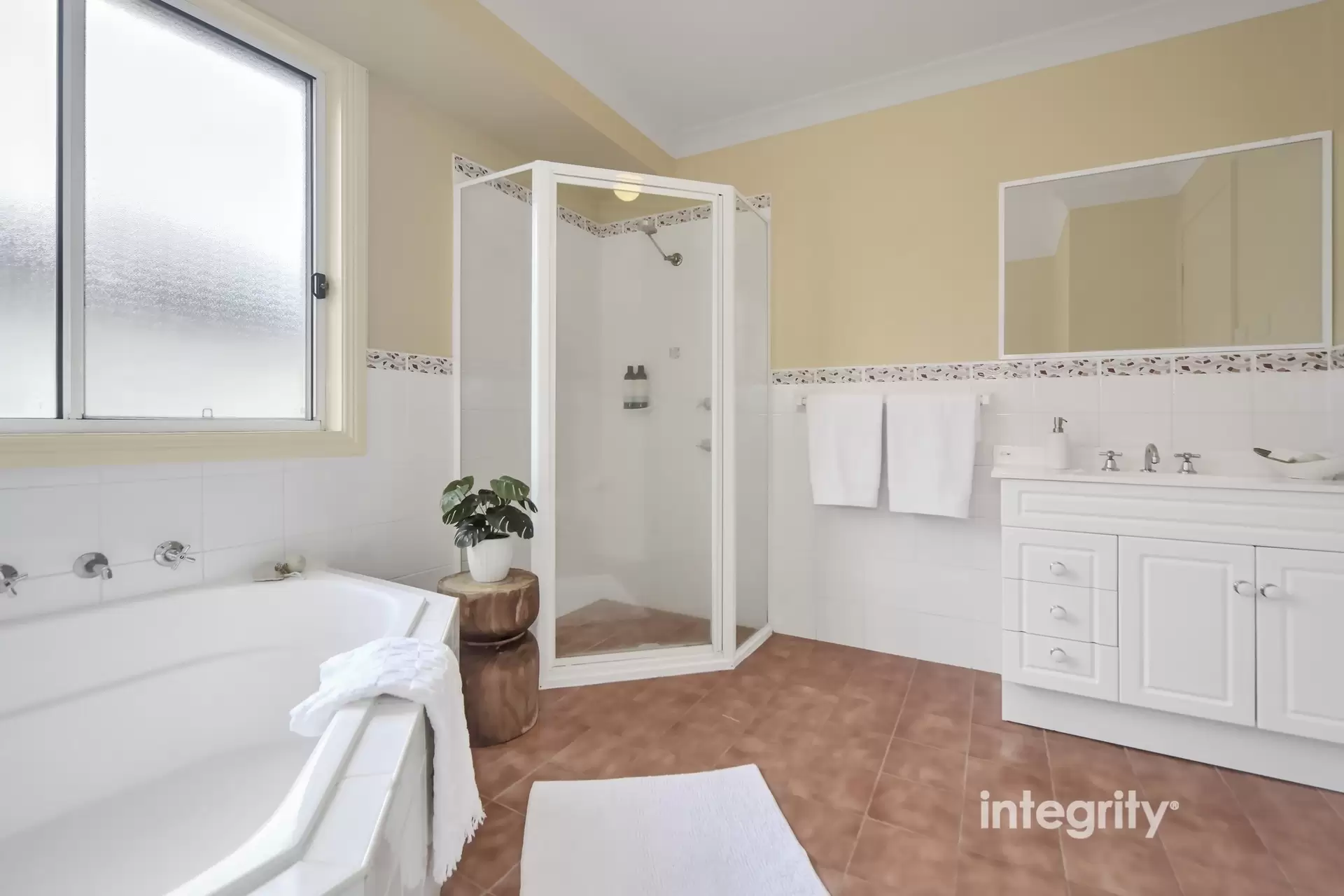 17 Blue Gum Way, North Nowra Sold by Integrity Real Estate - image 7