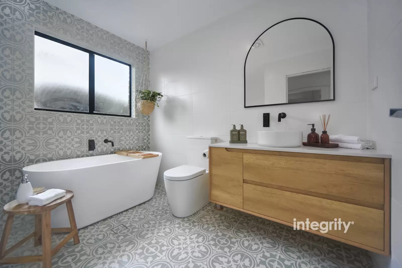 45 Chittick Avenue, North Nowra Sold by Integrity Real Estate