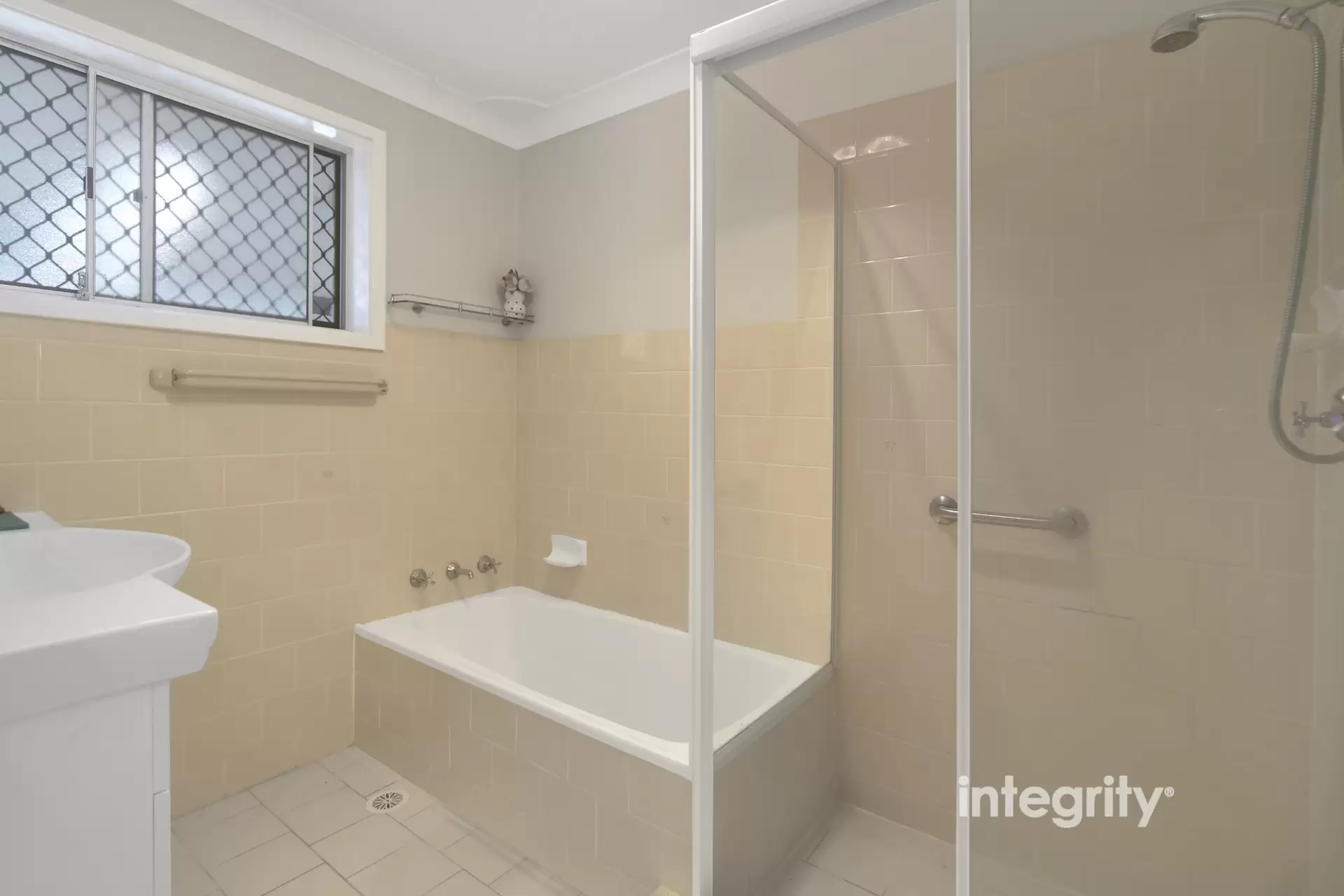 5 Allison Avenue, Nowra Sold by Integrity Real Estate - image 5