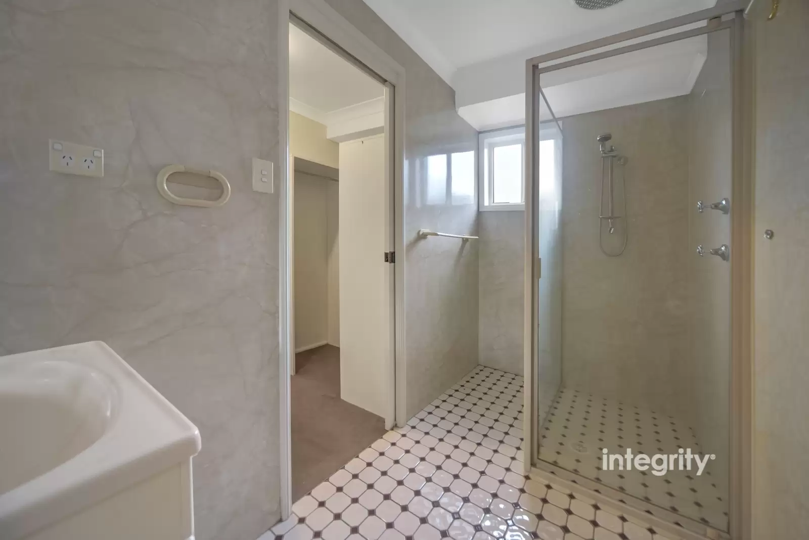 2 Garden Grove, Worrigee Sold by Integrity Real Estate - image 10