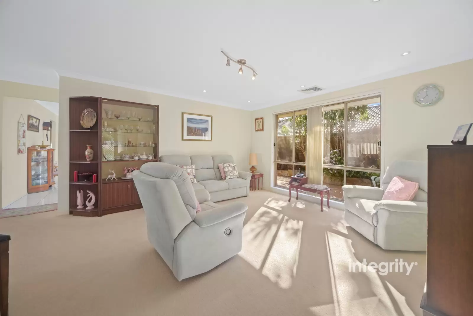 53 Sheraton Circuit, Bomaderry Sold by Integrity Real Estate - image 2