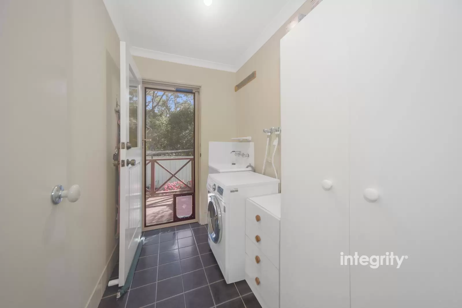 53 Sheraton Circuit, Bomaderry Sold by Integrity Real Estate - image 9
