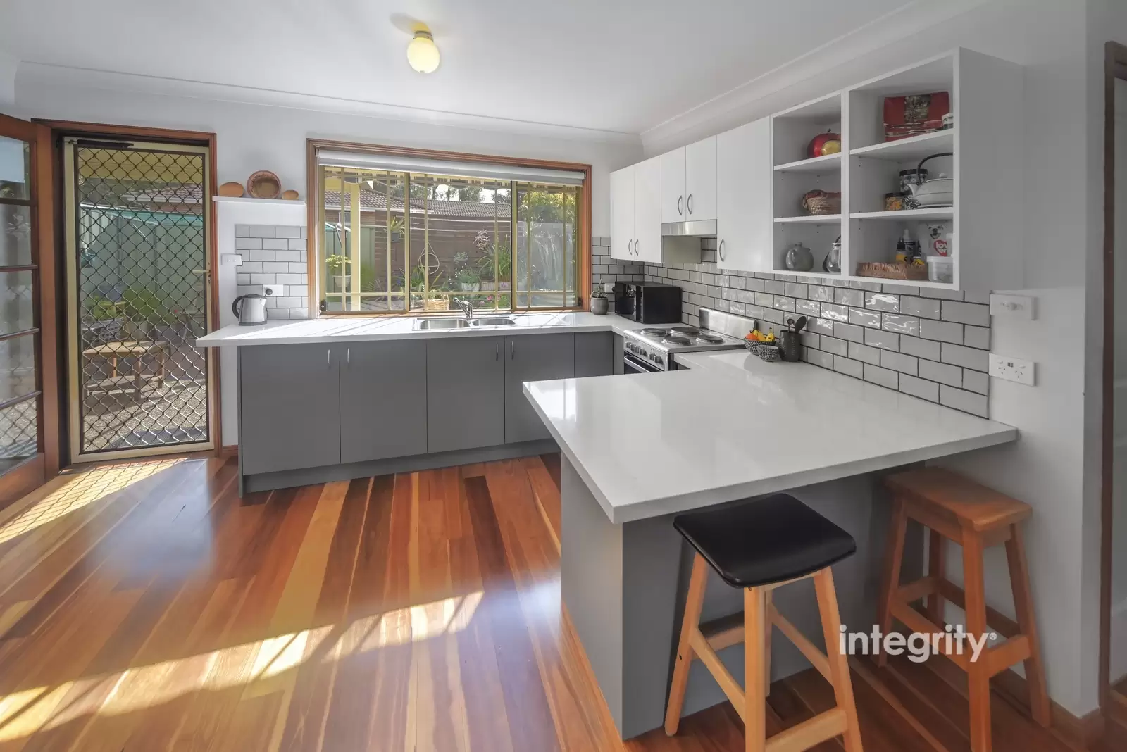 5/8 Regent Place, Bomaderry Sold by Integrity Real Estate - image 4