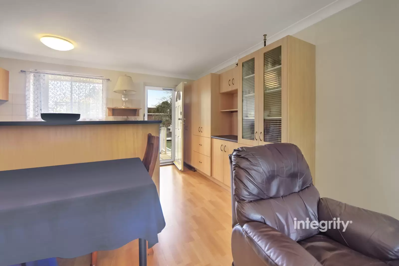 4/3 McGrath Avenue, Nowra Sold by Integrity Real Estate - image 3