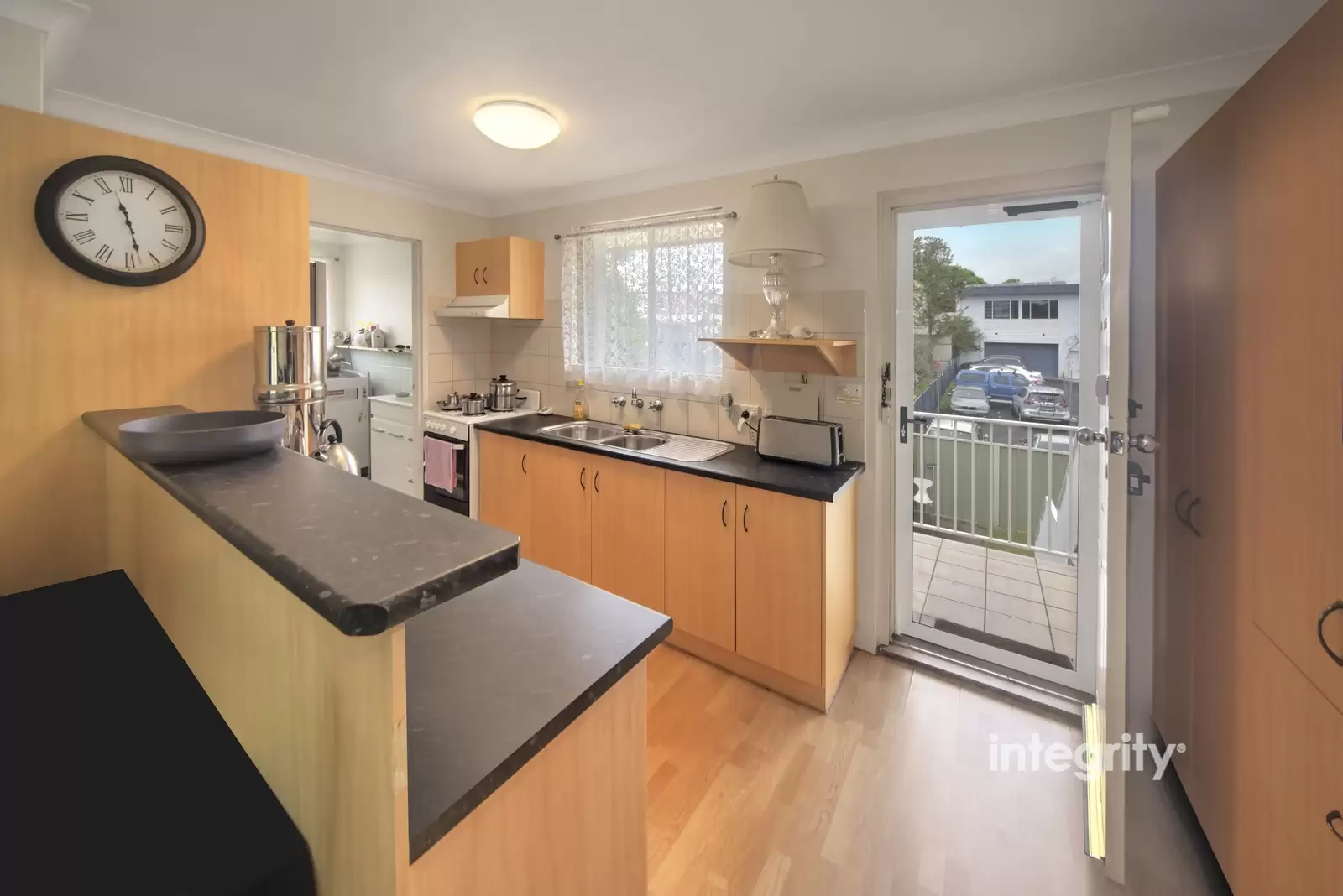 4/3 McGrath Avenue, Nowra Sold by Integrity Real Estate - image 2
