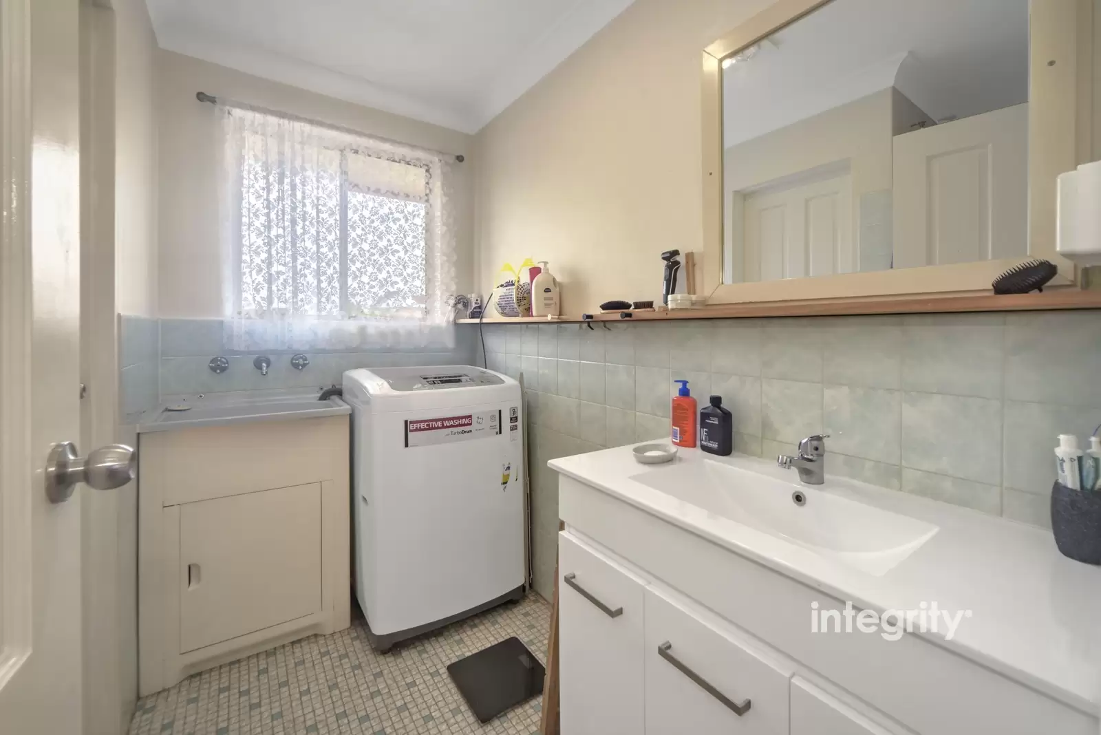 4/3 McGrath Avenue, Nowra Sold by Integrity Real Estate - image 9