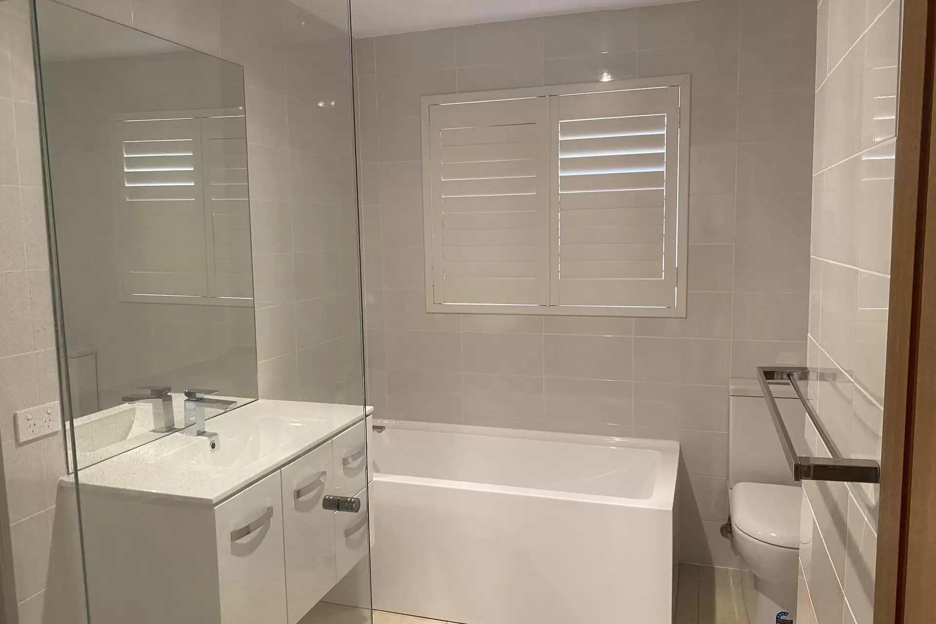 1/154 Kinghorne Street, Nowra Leased by Integrity Real Estate - image 2