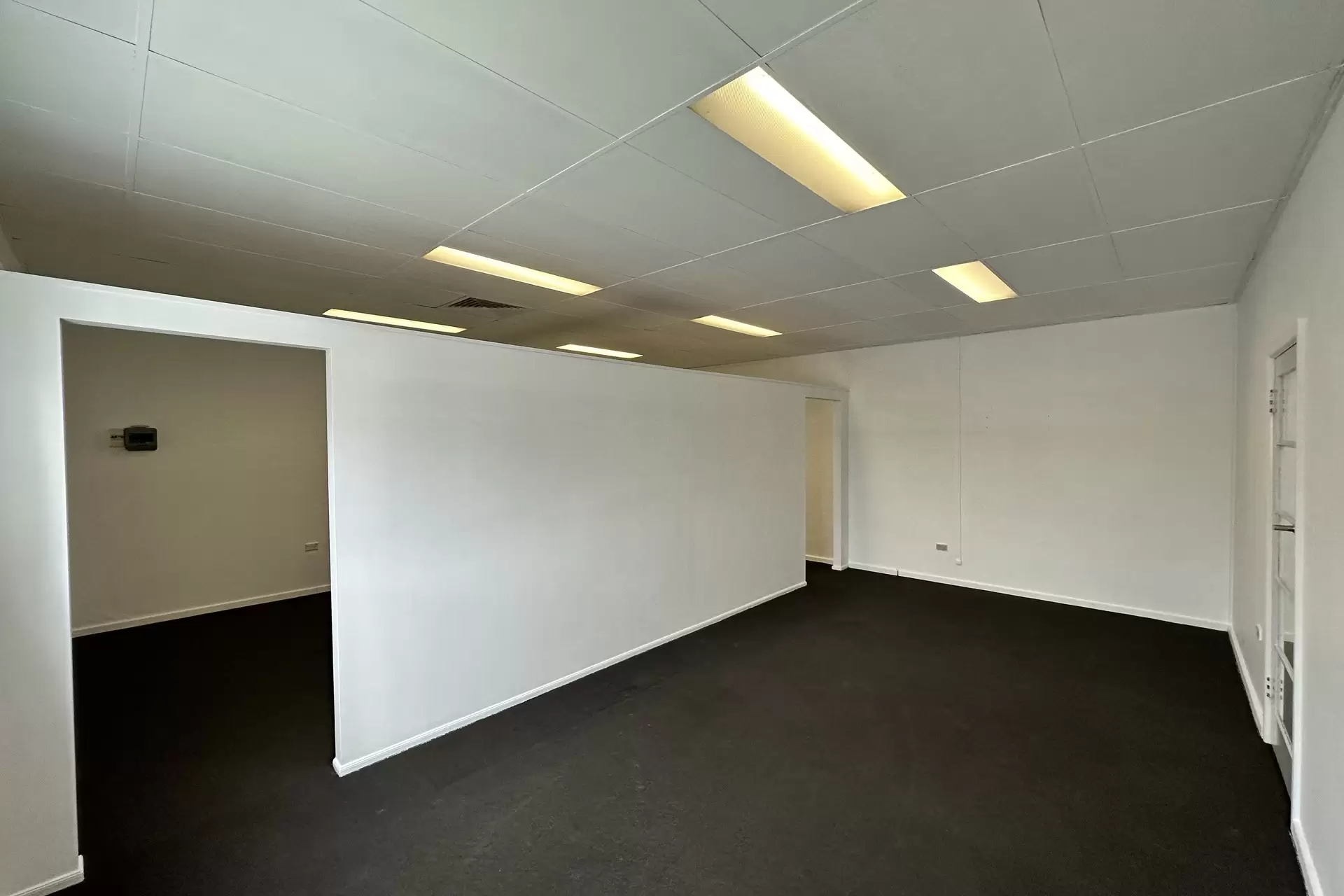 1 Rodway Arcade, Nowra Leased by Integrity Real Estate - image 2