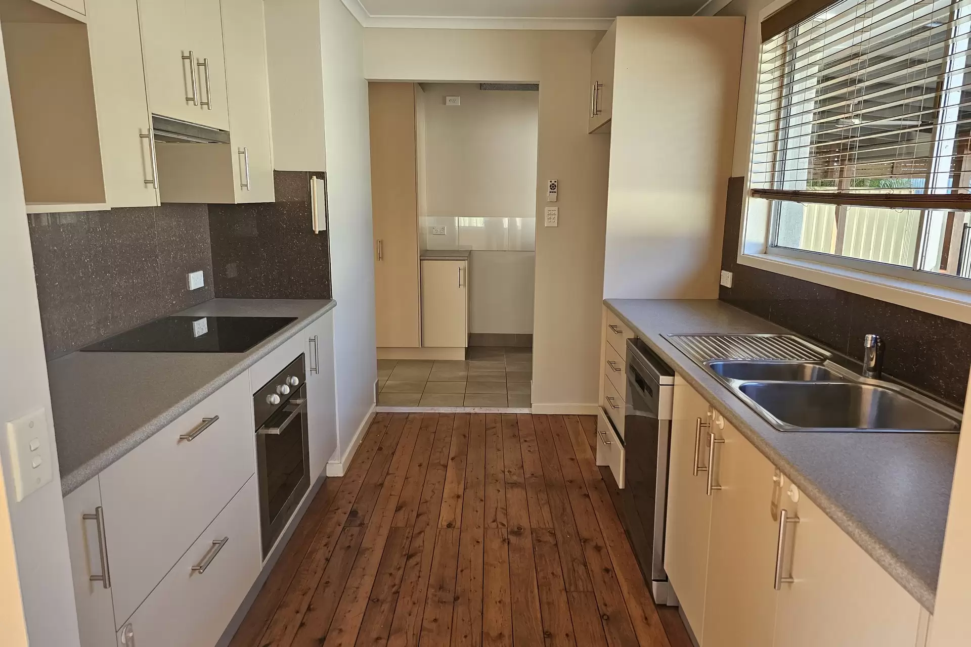 4 Condie Crescent, North Nowra Leased by Integrity Real Estate - image 3